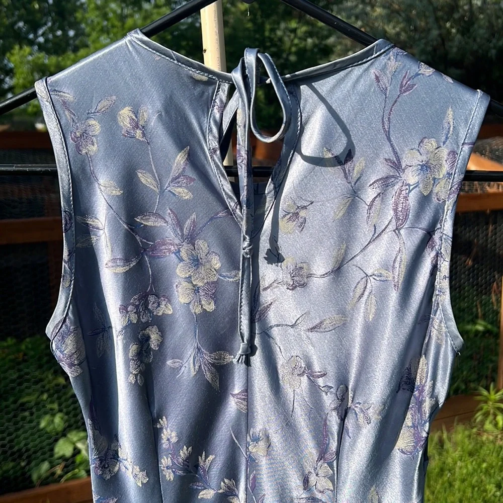 EUC 5•7•9 Lavender Satin Dress • Size 3 Juniors - Picture 4 of 7